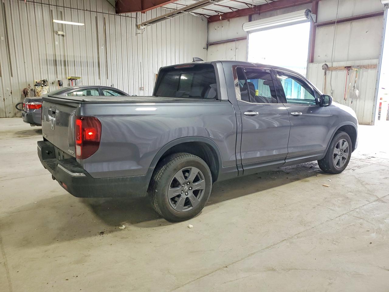 2020 Honda Ridgeline VIN 5FPYK3F71LB017325 photo 3