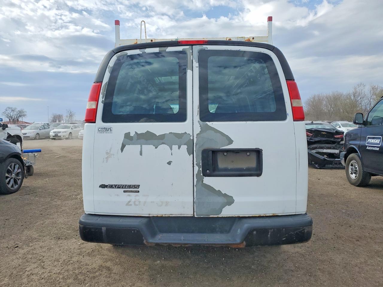 2011 CHEVROLET Express VIN 1GCSGAFX7B1184879 photo 6