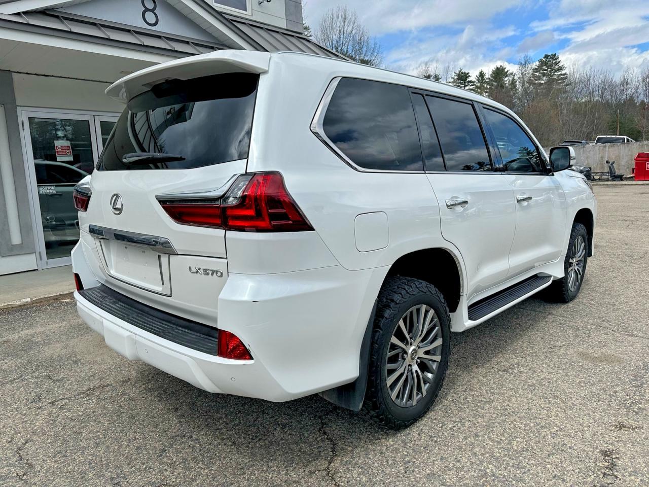 2019 LEXUS Lx570 VIN JTJHY7AX2K4285356 photo 4