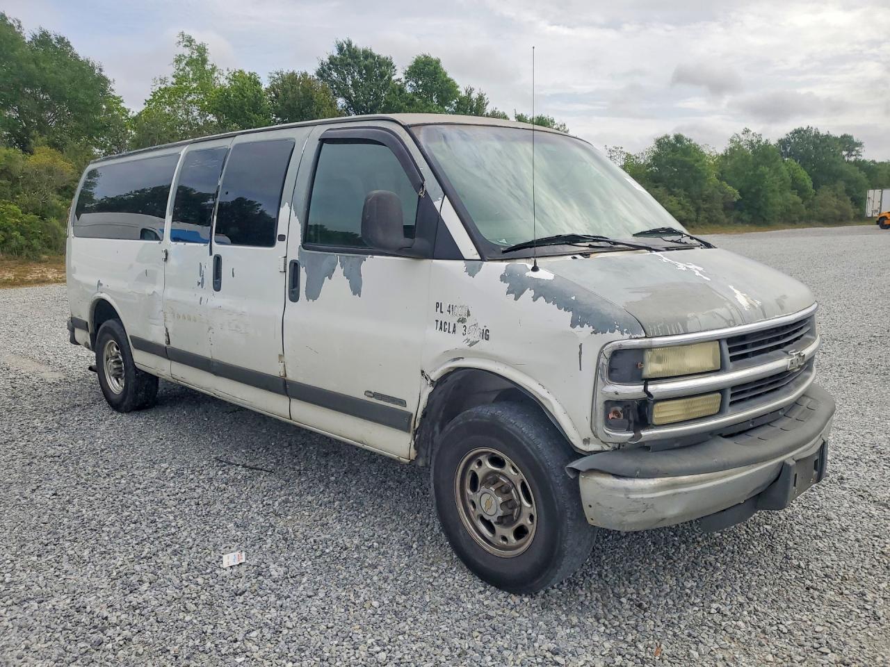 2002 CHEVROLET Express VIN 1GAHG39RX21102543 photo 4