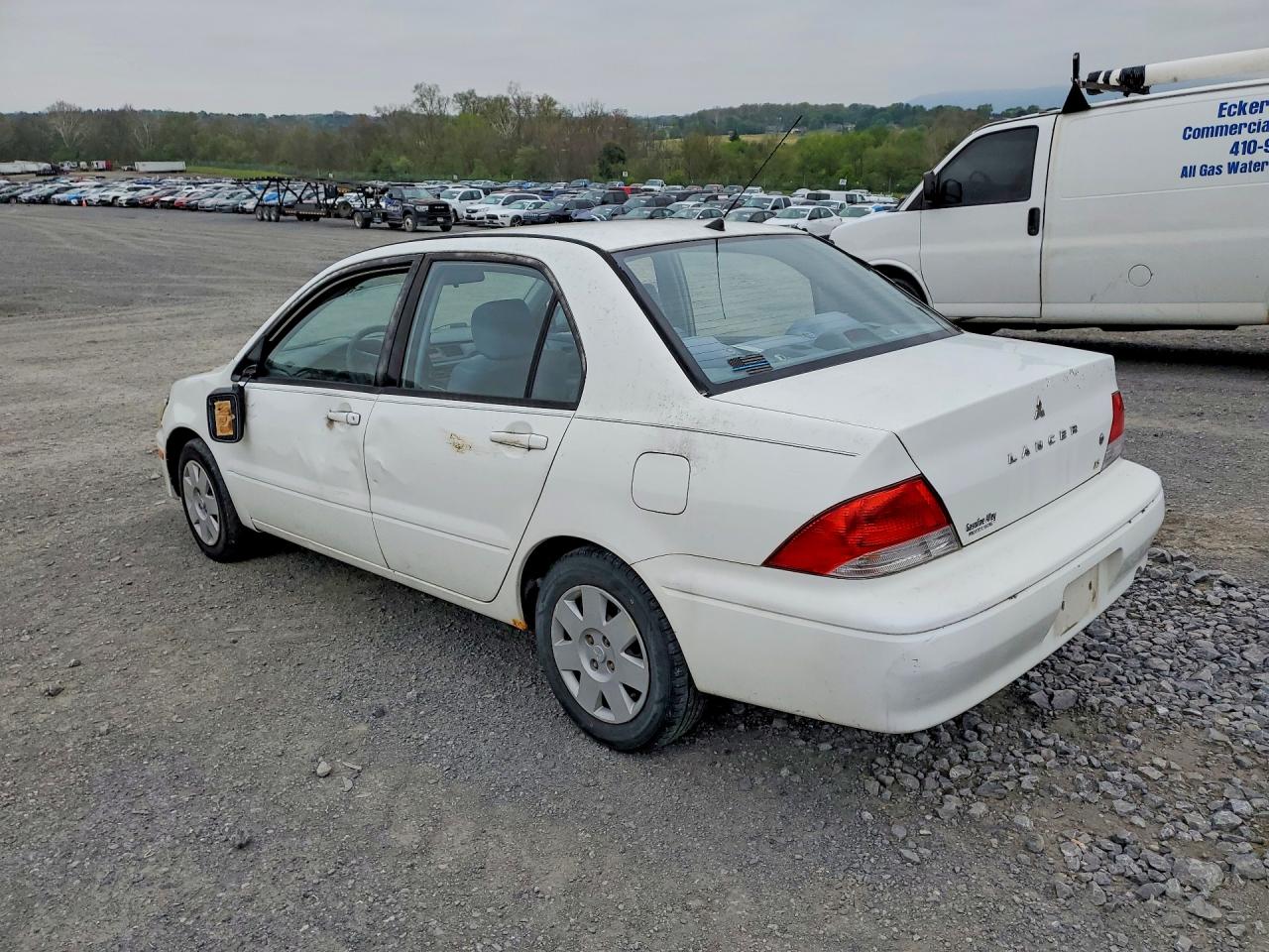2003 Mitsubishi Lancer VIN JA3AJ26E83U014692 photo 2
