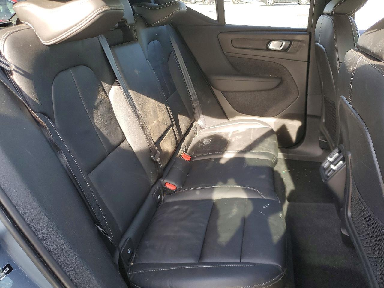 2022 Volvo Xc40 VIN YV4162UK0N2763929 photo 11