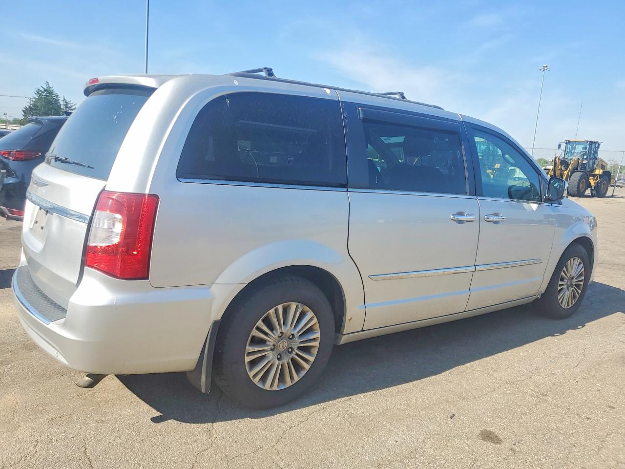 2011 Chrysler Minivan VIN 2A4RR8DGXBR779882 photo 3