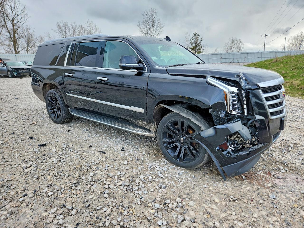 2017 Cadillac Escalade VIN 1GYS3HKJ7HR111084 photo 4