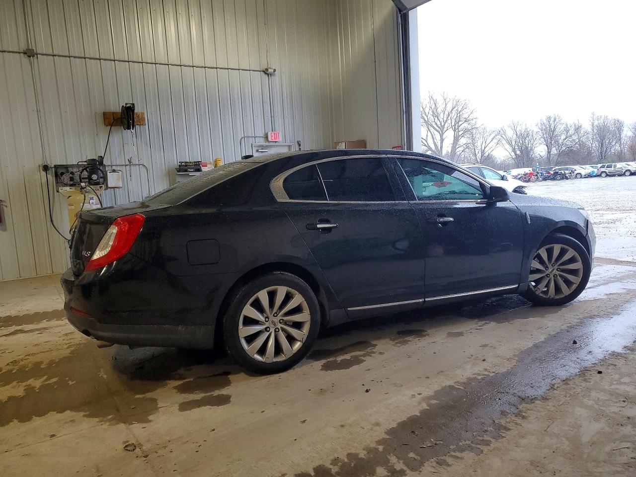 2013 Lincoln Mks VIN 1LNHL9DK7DG616068 photo 3