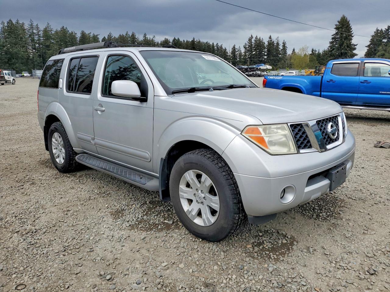 2005 Nissan Pathfinder VIN 5N1AR18W35C739017 photo 4