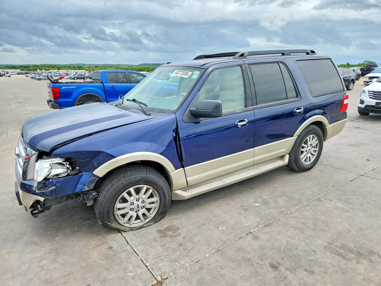2010 Ford Expedition VIN 1FMJU1J57AEA99215 photo 1