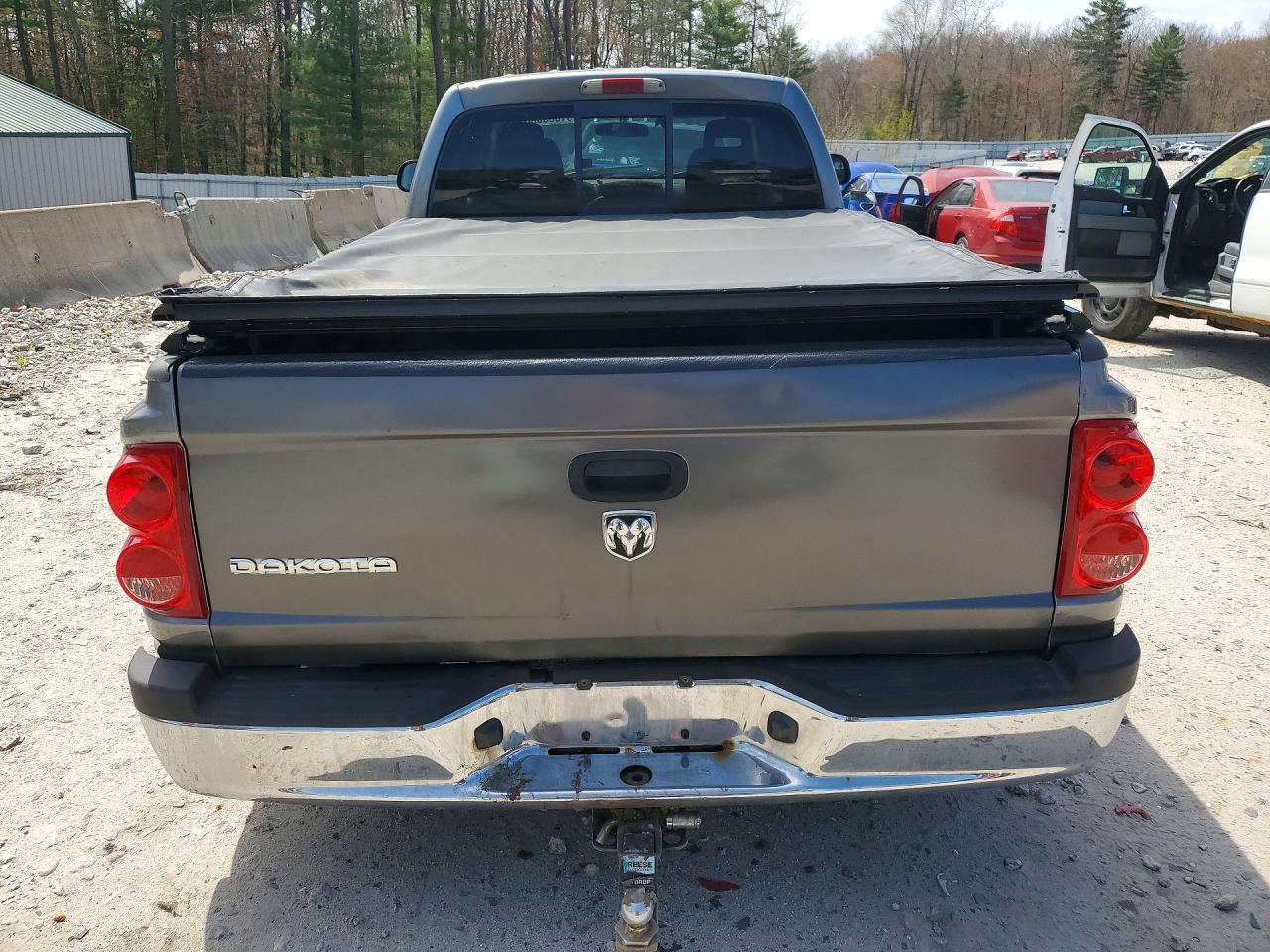 2005 Dodge Dakota VIN 1D7HW42K65S180724 photo 6