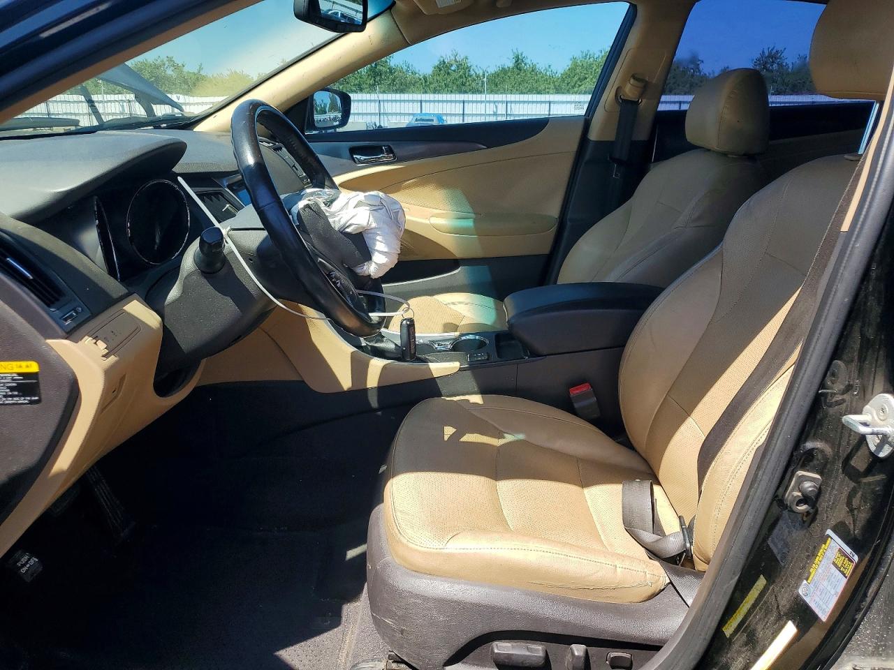 2015 Hyundai Sonata VIN KMHEC4A48FA135571 photo 7