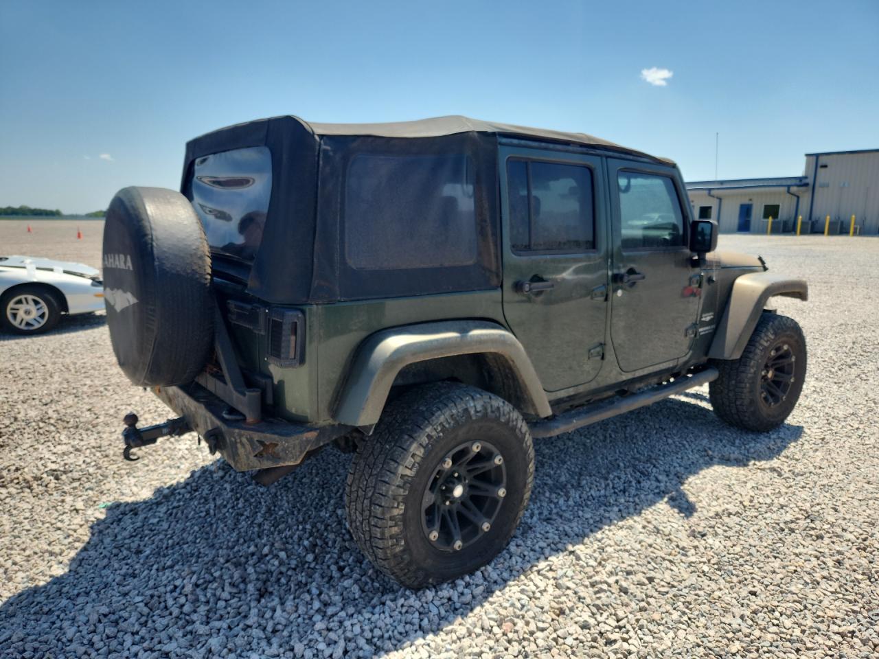 2008 Jeep Wrangler / VIN 1J8GA591X8L576346 photo 3