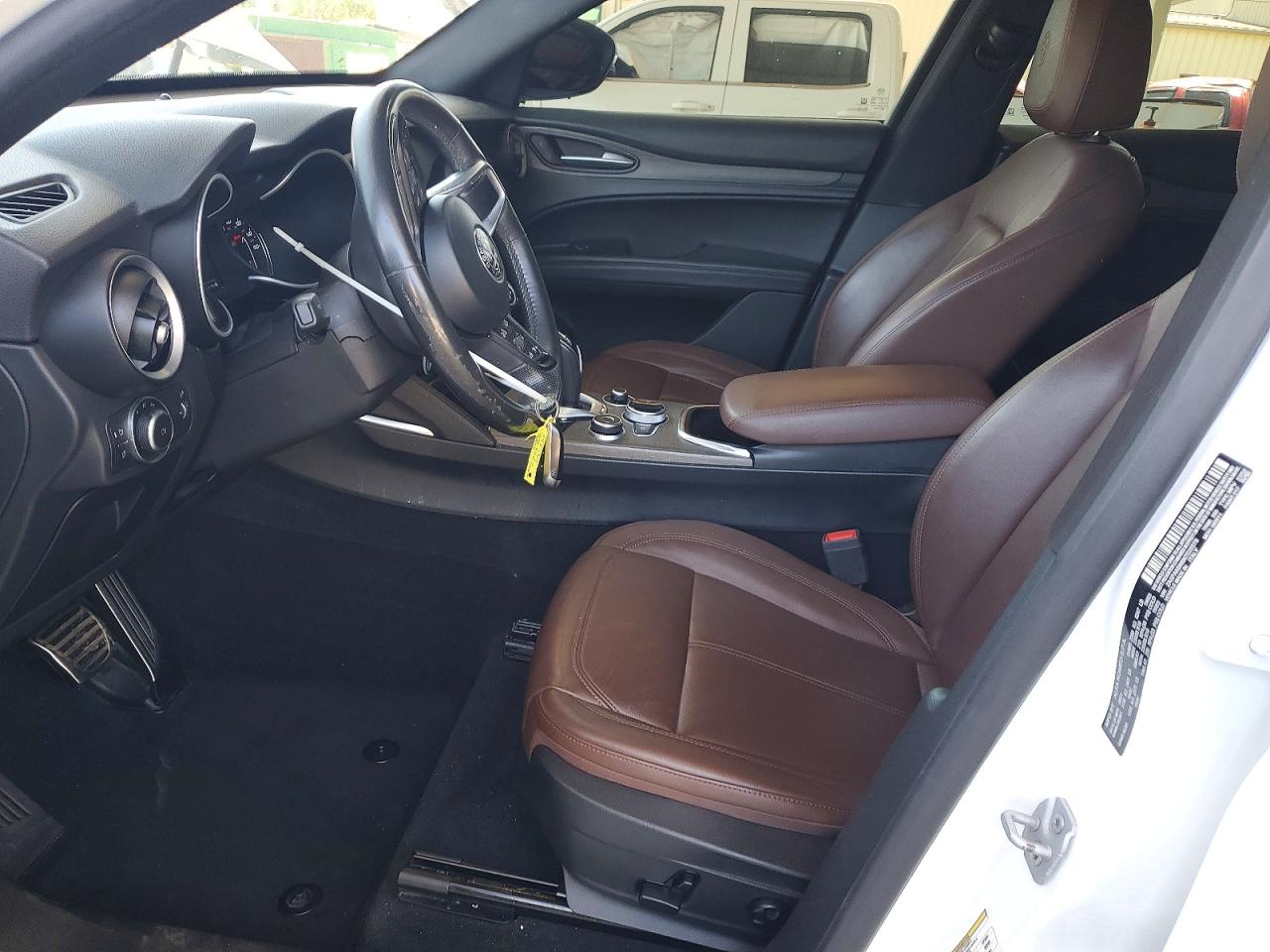 2022 Alfa Stelvio VIN ZASPAKBN6N7D25578 photo 7