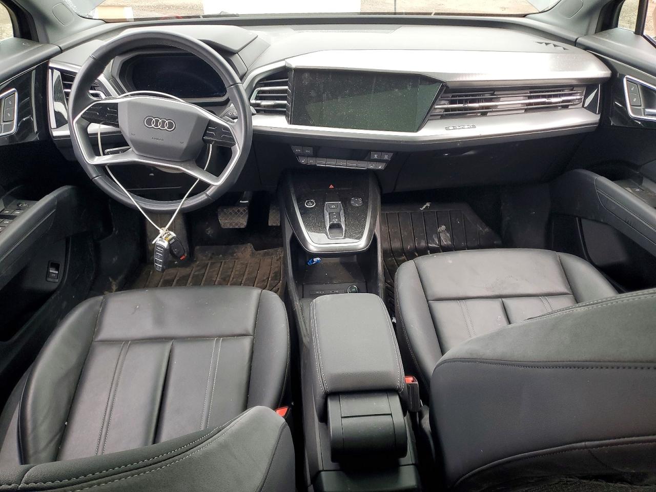 2024 Audi Q4 e-tron VIN WA1G2AFZ2RP009270 photo 8