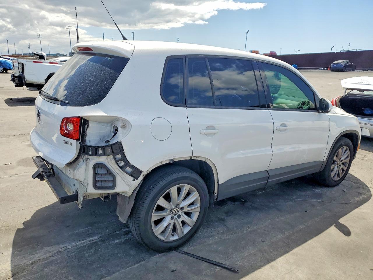 2009 Volkswagen Tiguan VIN WVGAV75N39W509119 photo 3