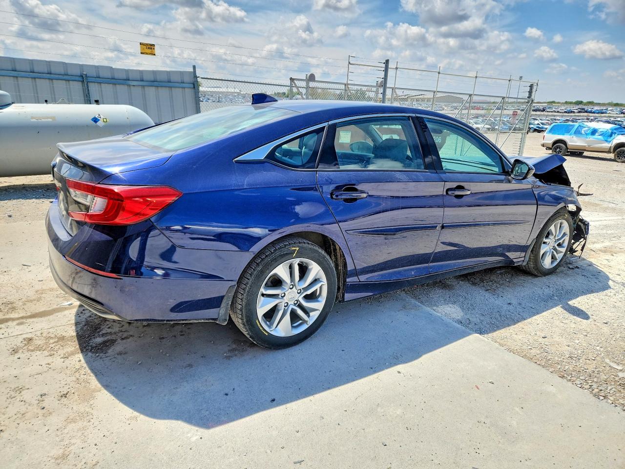 2020 Honda Accord VIN 1HGCV1F1XLA072229 photo 3