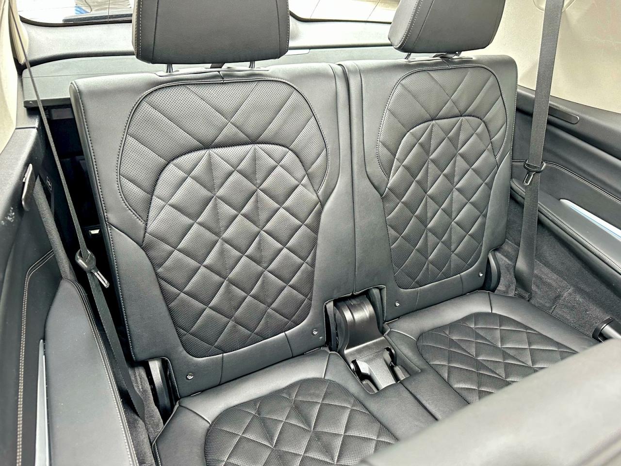 2024 BMW X7 VIN 5UX23EM03R9U24321 photo 11