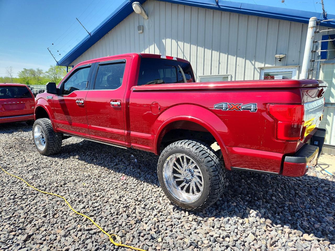 2018 Ford F150 VIN 1FTFW1EG0JFC99878 photo 2