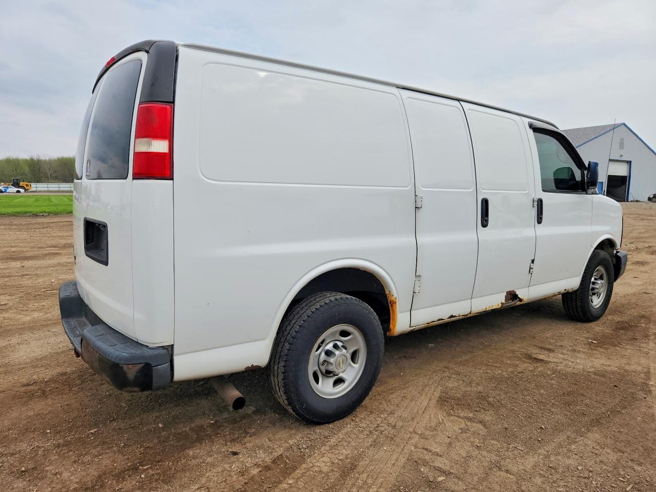 2014 CHEVROLET Express VIN 1GCWGFBA1E1101788 photo 3