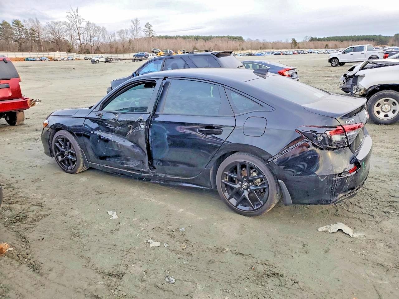 2025 Honda Civic VIN 2HGFE2F53SH525399 photo 2