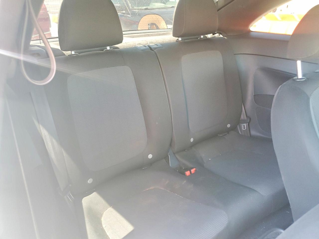 2013 Volkswagen Beetle VIN 3VWFP7ATXDM654138 photo 10