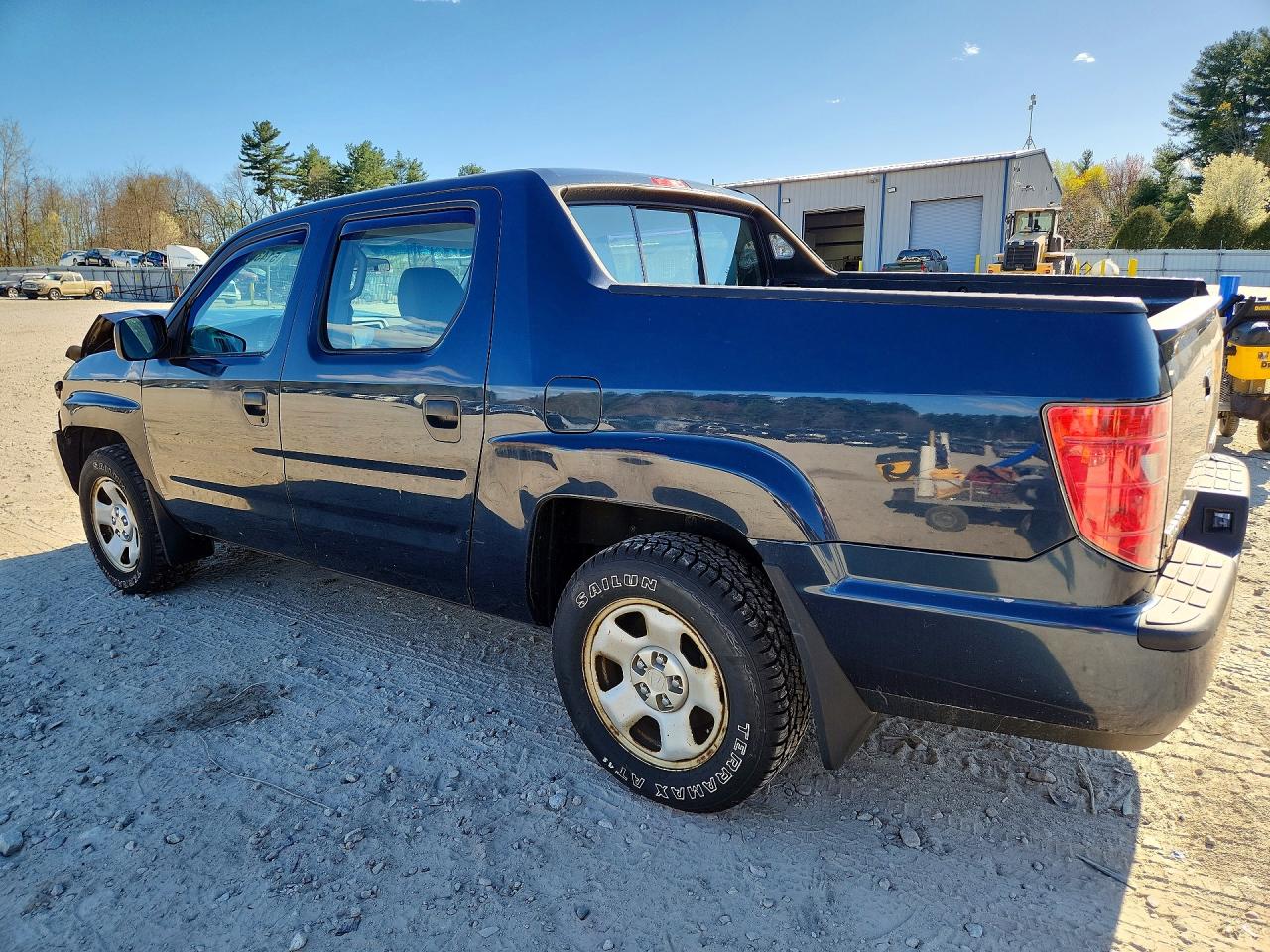 2010 Honda Ridgeline VIN 5FPYK1F24AB004347 photo 2