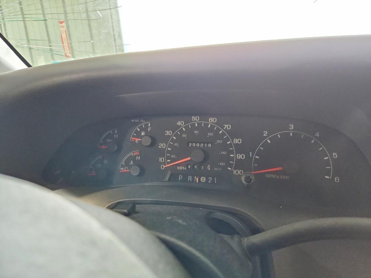 2000 Ford F250 VIN 1FTNF21L3YEC02239 photo 9