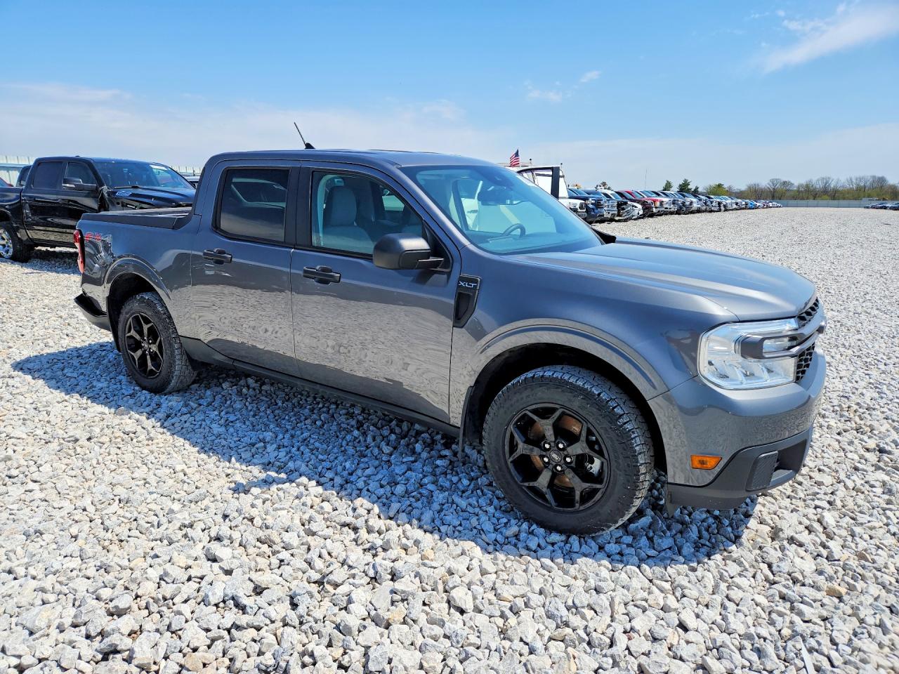 2023 Maverick VIN 3FTTW8F94PRA32430 photo 4