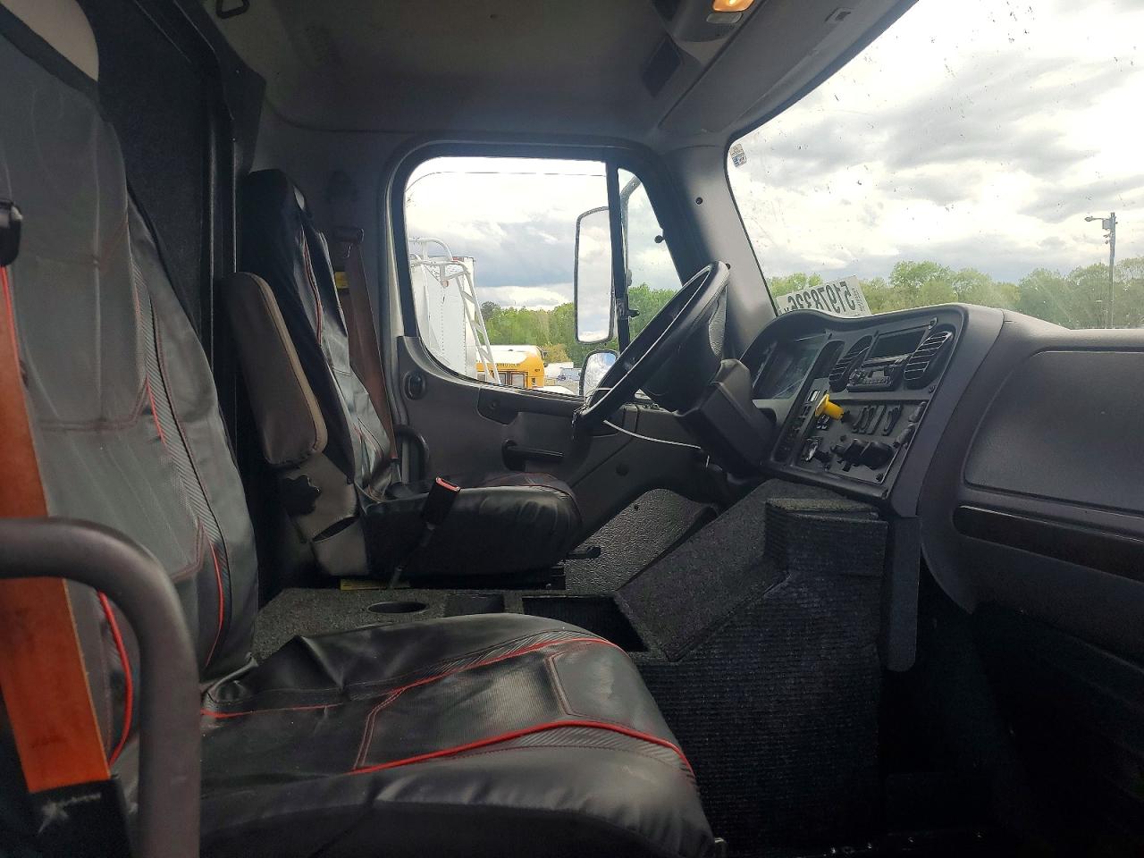 2016 FREIGHTLINER All other VIN 3ALACWCY0GDHC7983 photo 5