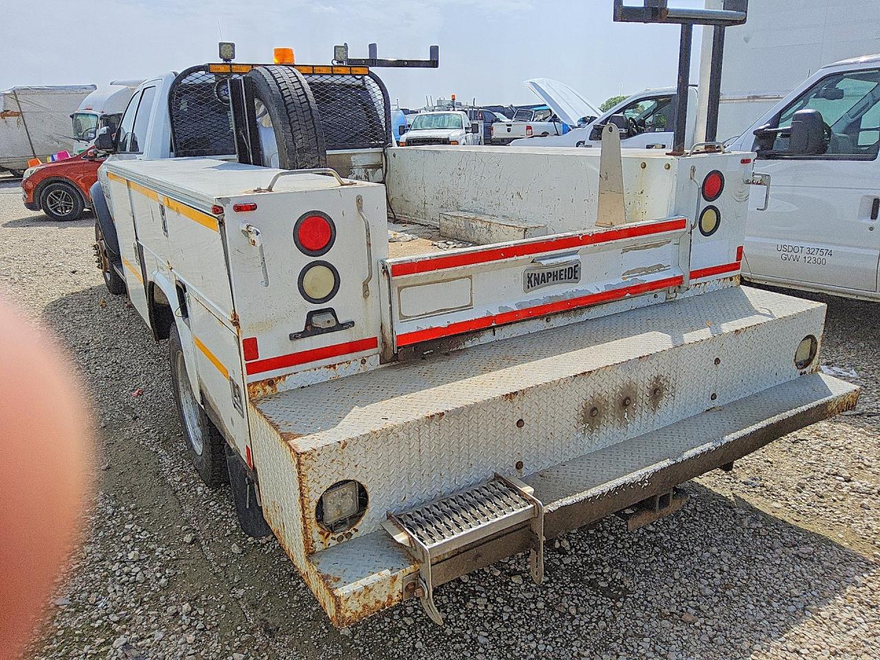 2017 Ram 5500 VIN 3C7WRNEL9HG676893 photo 2