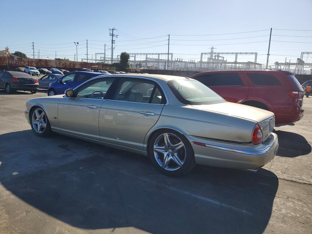 2007 Jaguar Xj VIN SAJWA82B77SH12271 photo 2