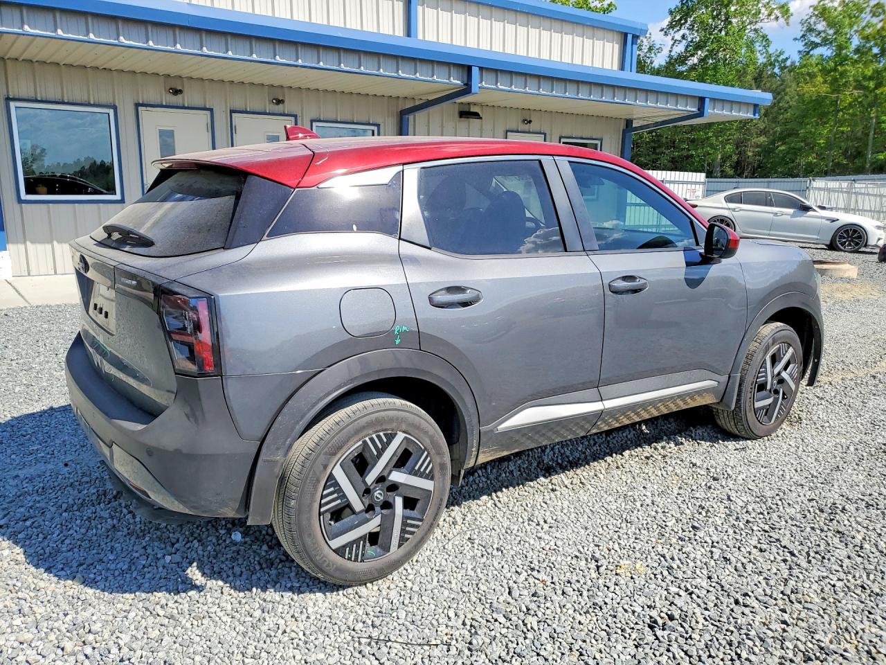 2025 Nissan Kicks VIN 3N8AP6CA5SL438871 photo 3