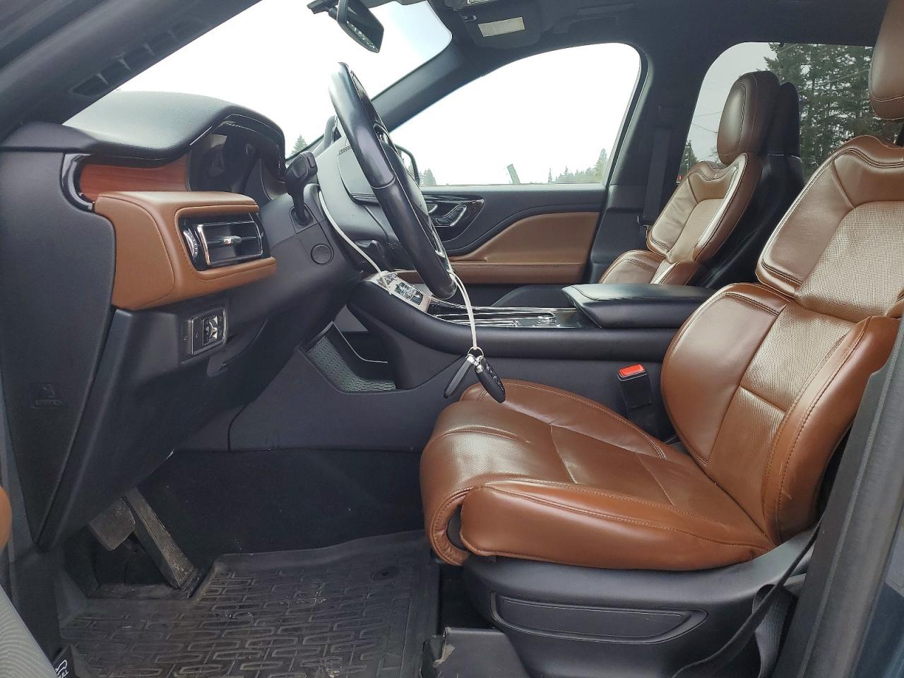 2021 Lincoln Aviator VIN 5LM5J7XC8MGL05862 photo 7