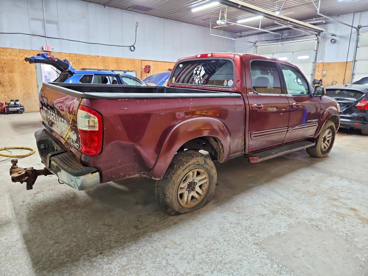 2005 Toyota Tundra VIN 5TBDT44105S477429 photo 3
