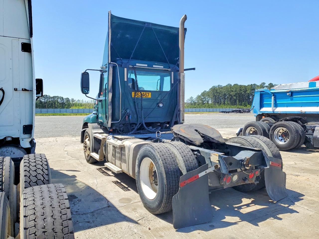 2017 MACK Cxu613 VIN 1M1AW01XXHM009775 photo 3