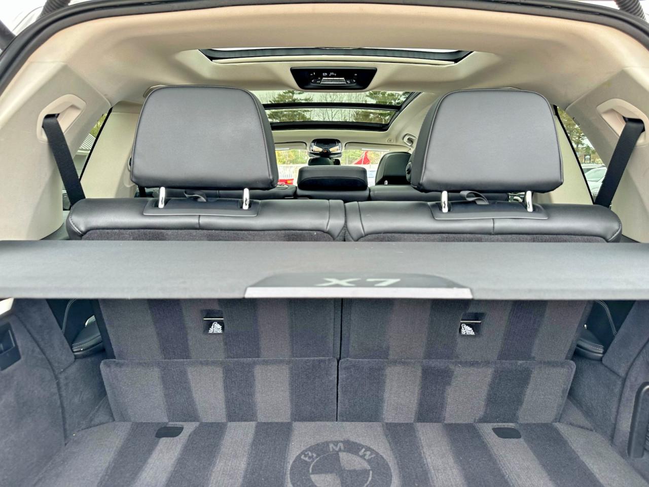 2024 BMW X7 VIN 5UX23EM03R9U24321 photo 12