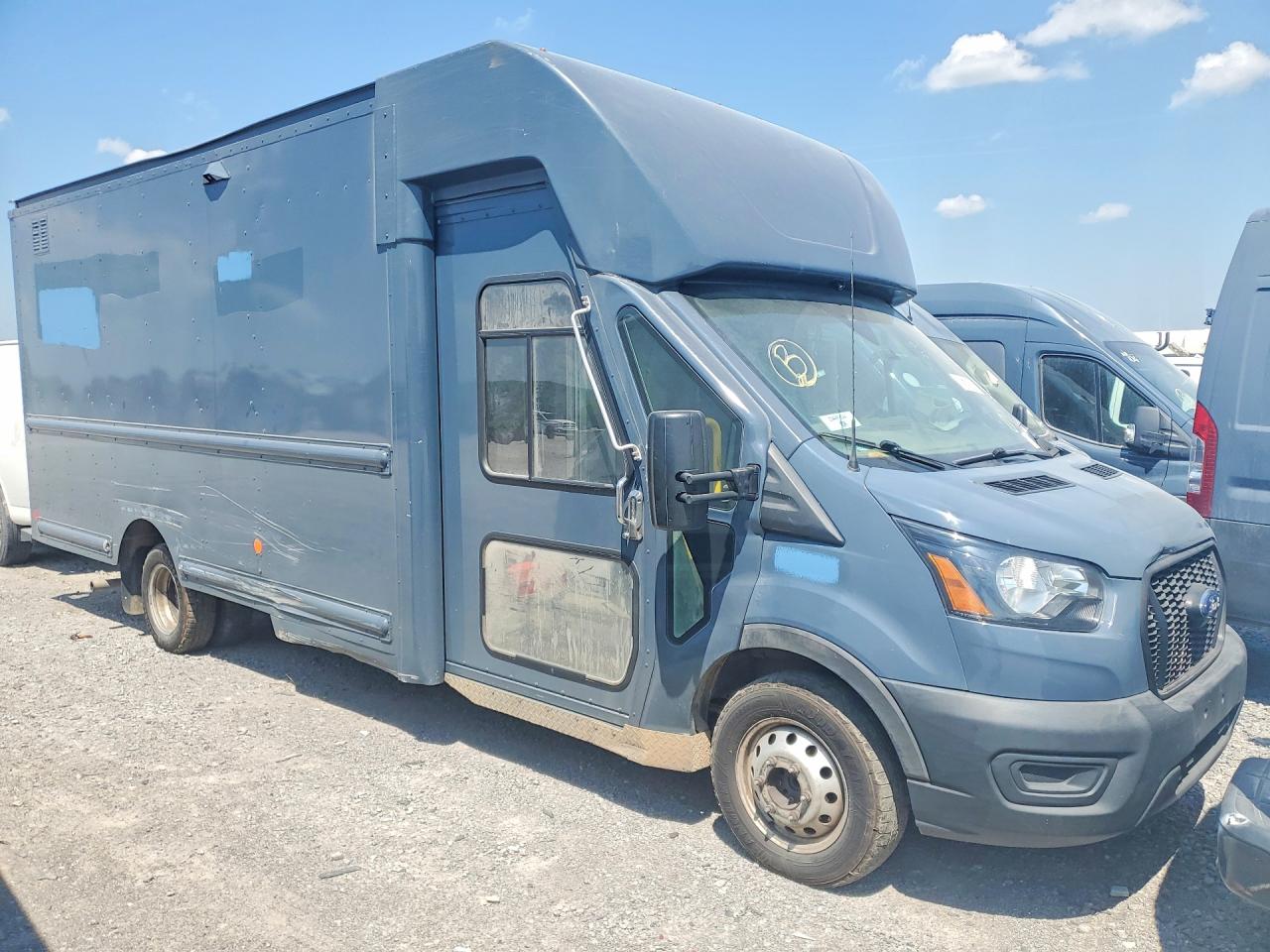 2021 Ford Transit VIN 1FDDF6P80MKA92215 photo 4