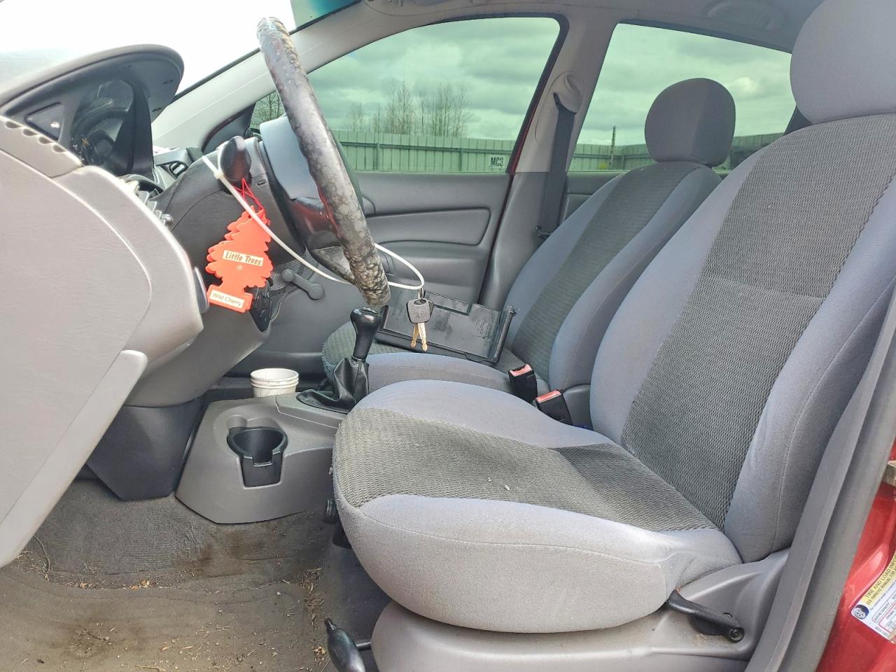 2004 Ford Focus VIN 1FAFP33P14W132192 photo 7