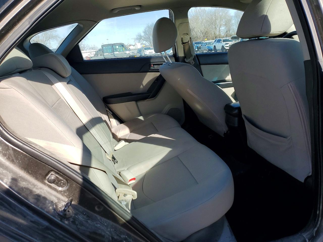 2012 Kia Forte VIN KNAFU5A23C5480504 photo 10