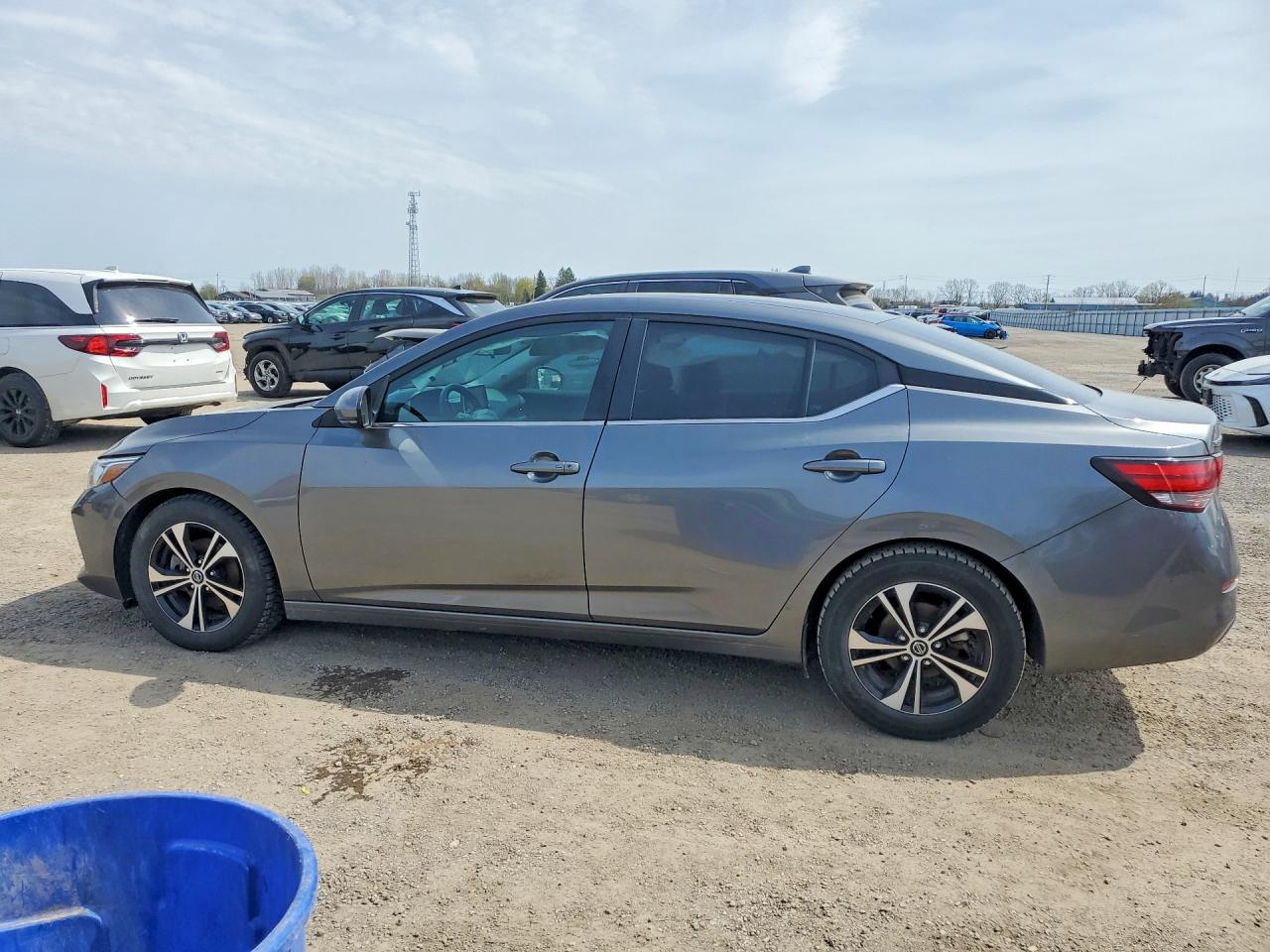 2021 Nissan Sentra VIN 3N1AB8CV2MY215057 photo 2
