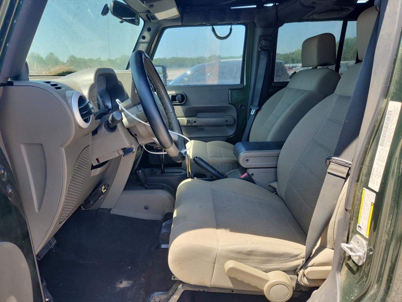 2008 Jeep Wrangler / VIN 1J8GA591X8L576346 photo 7