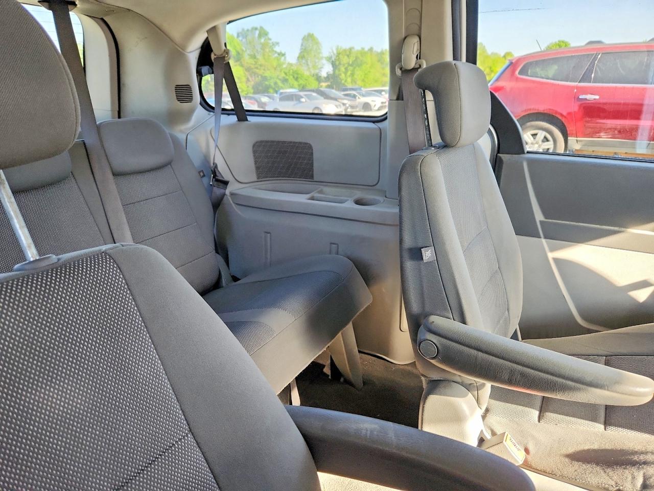 2009 Dodge Caravan VIN 2D8HN44E49R666395 photo 11