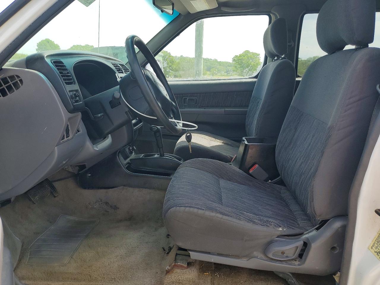 2000 NISSAN Frontier VIN 1N6ED27T1YC301681 photo 7