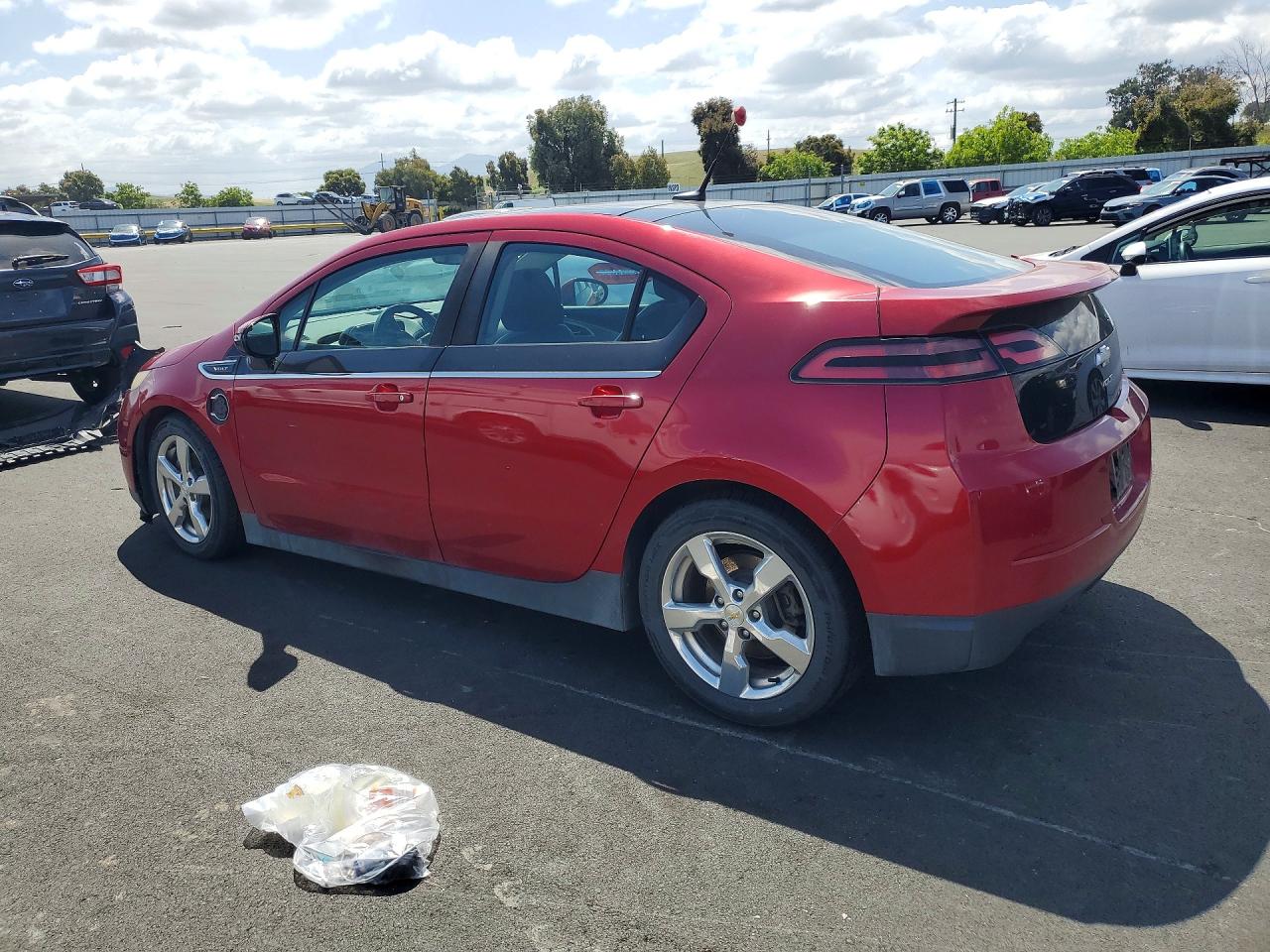 2011 CHEV Volt VIN 1G1RD6E46BU100442 photo 2