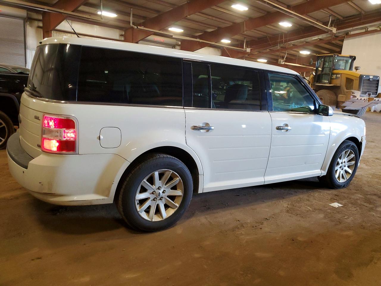2010 Ford Flex VIN 2FMHK6CC6ABD01759 photo 3