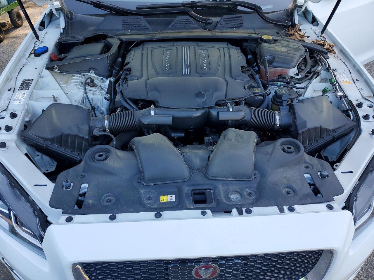2019 Jaguar Xj VIN SAJWJ2GD3K8W17829 photo 11