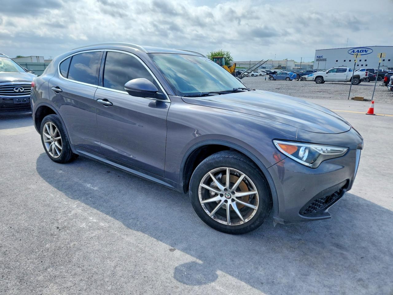 2018 Alfa Stelvio VIN ZASFAKBN6J7B60007 photo 4