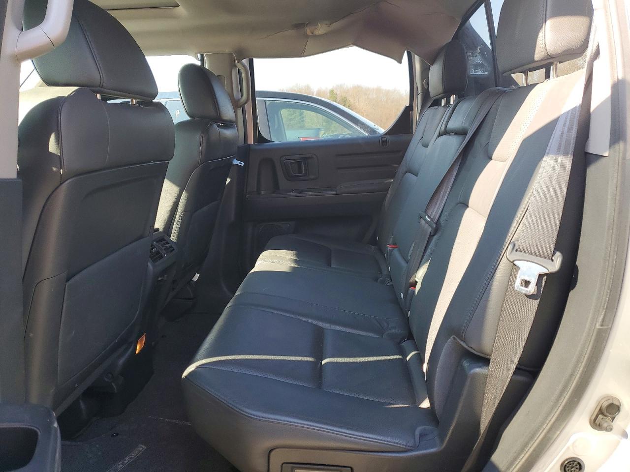 2014 Honda Ridgeline VIN 5FPYK1F64EB014501 photo 10