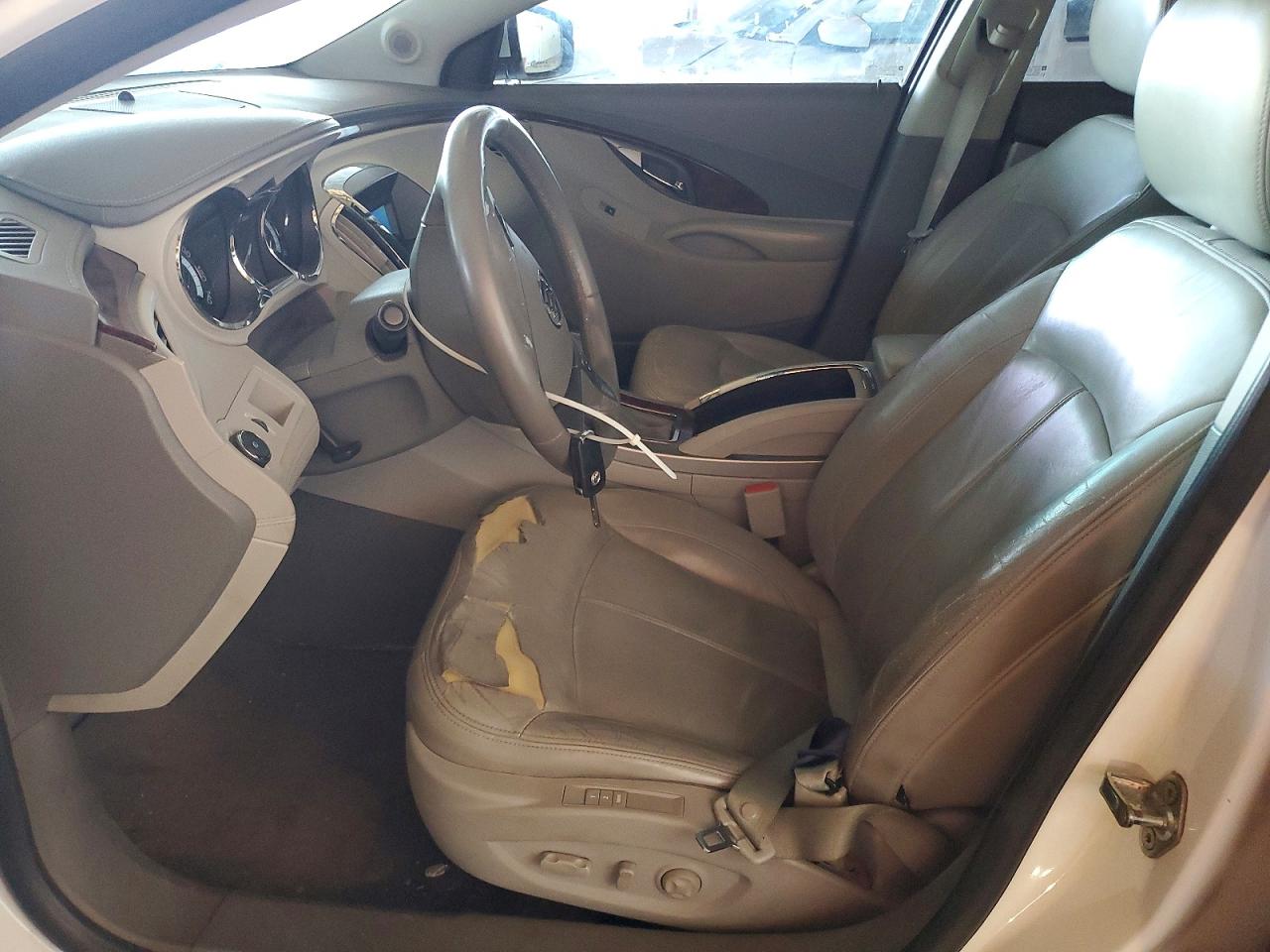 2010 Buick Lacrosse VIN 1G4GC5EG9AF206162 photo 7