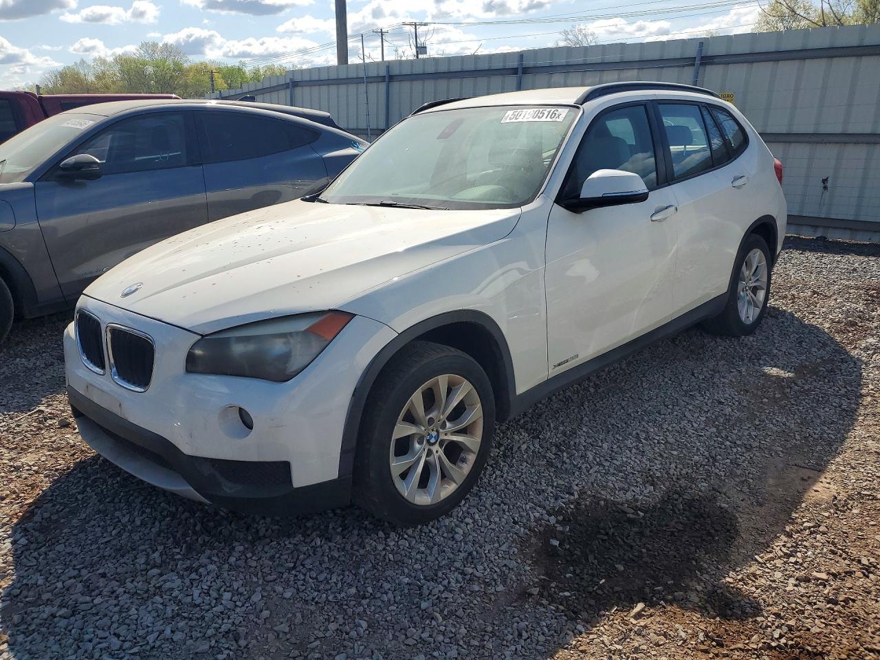2013 BMW X1 VIN WBAVL1C52DVR83876 photo 1