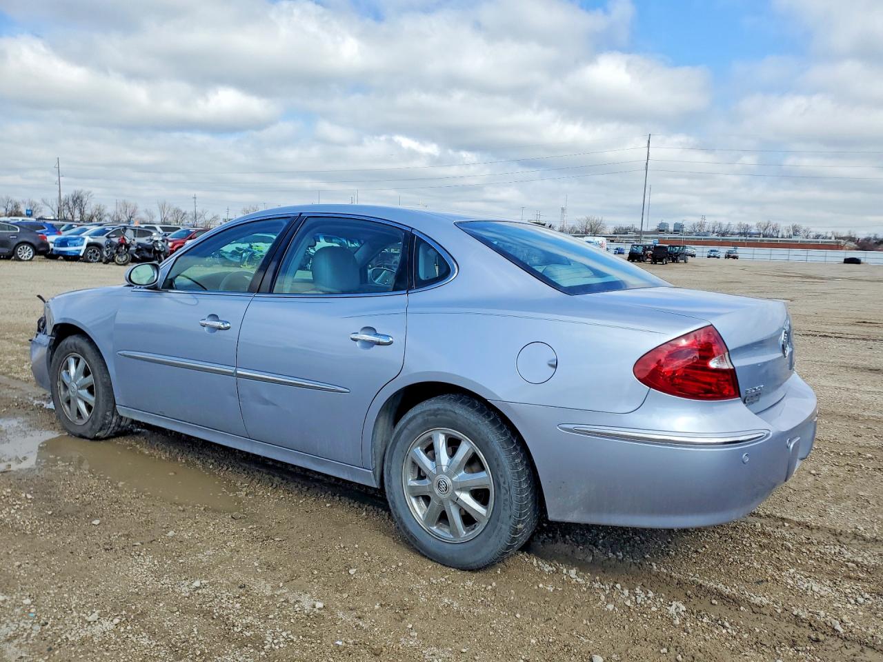 2005 Buick Lacrosse VIN 2G4WD532051237197 photo 2