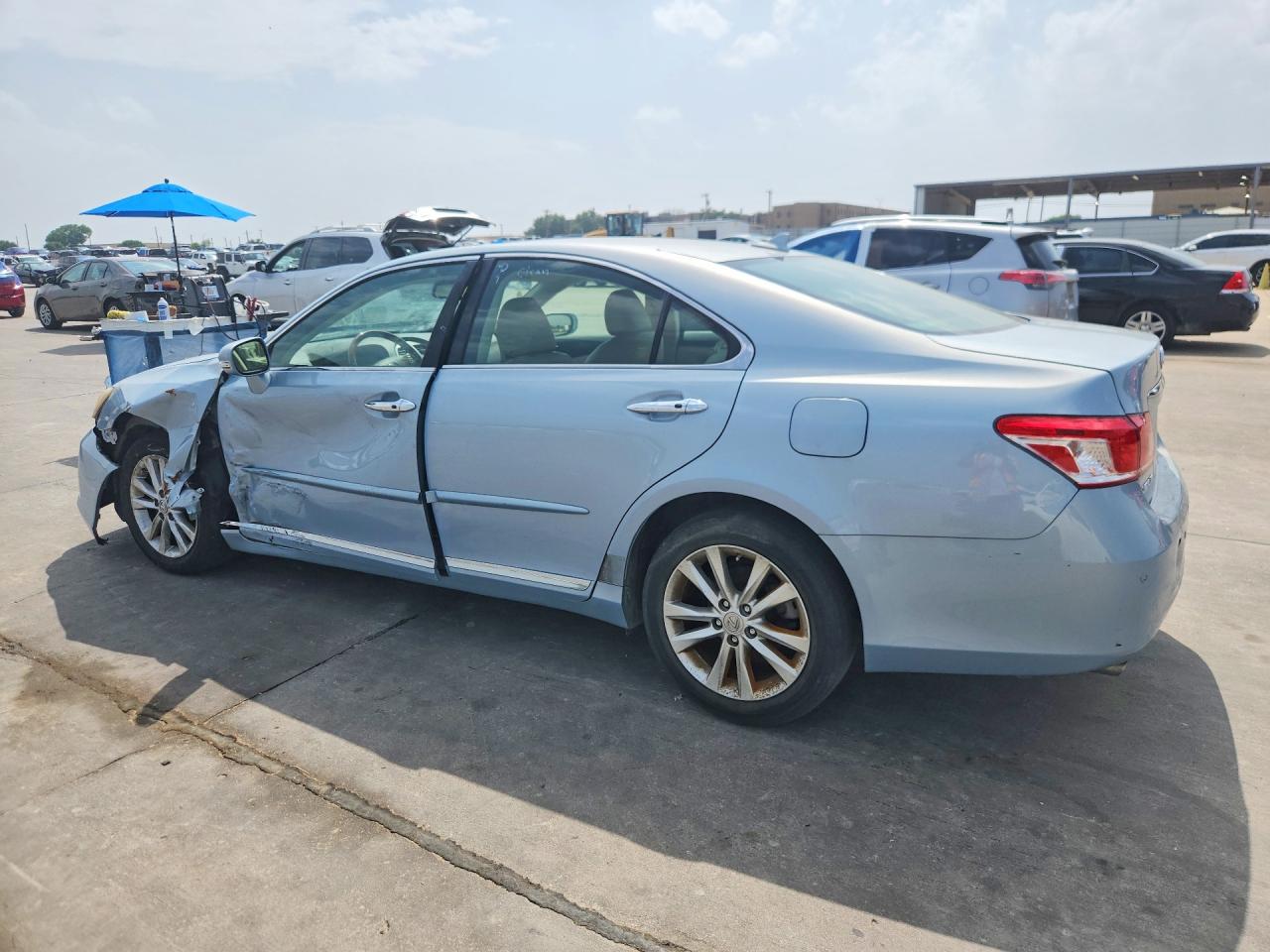 2010 Lexus ES350 VIN JTHBK1EG1A2406064 photo 2